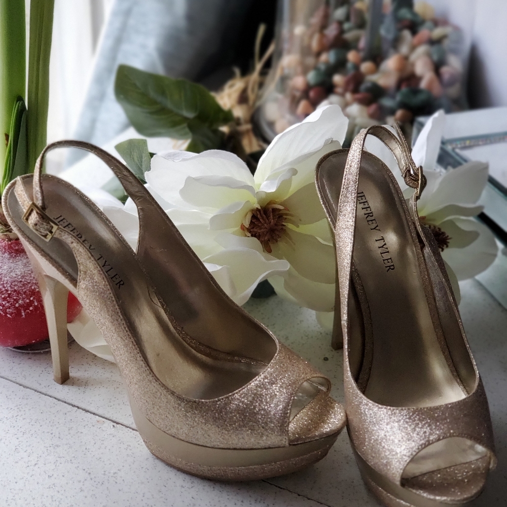 Shoes - Picture 3 of 3